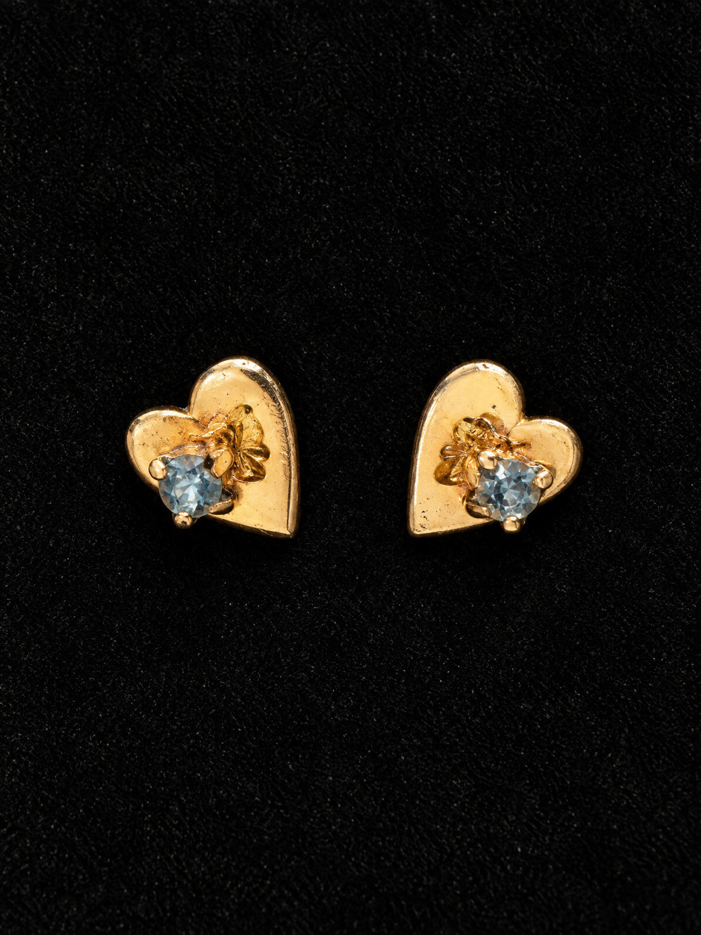 ⚜️ Heart Stud Earrings | Gold-Tone & Blue Stone | Vintage 💗